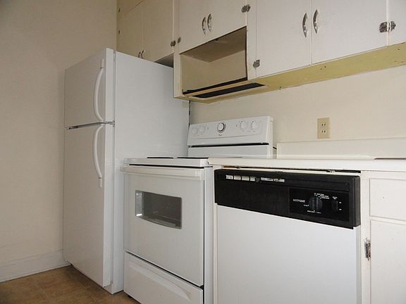 5th image of 813 N Wood Ave #B