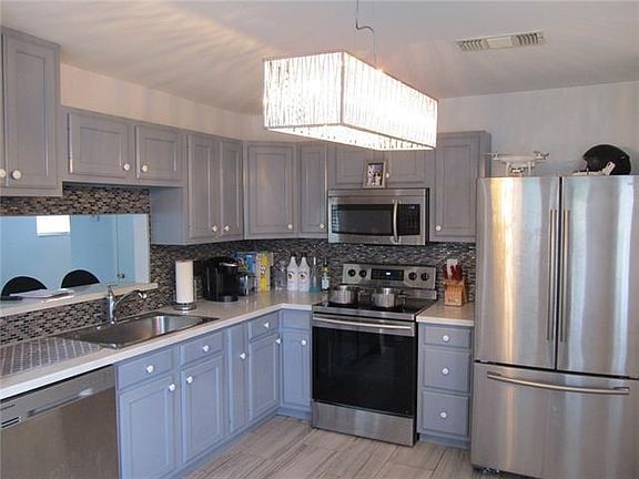 3rd image of 5530 Tullis Dr