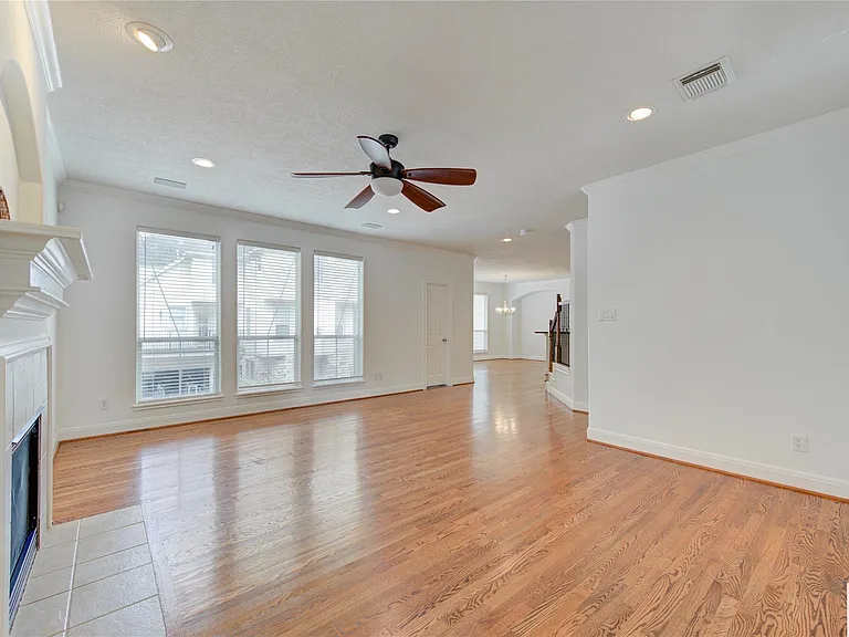 1322 Cohn St — Photo 16