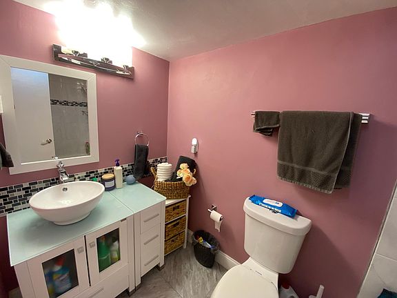 Upstairs hallway bathroom