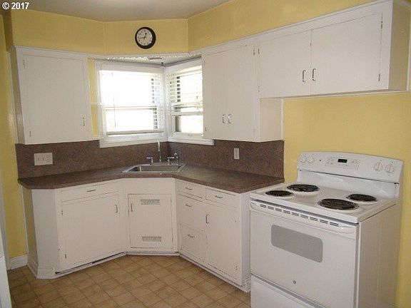 4th image of 219 NW 40th St
