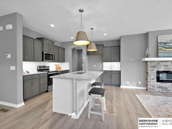 10518 S 113th St, Papillion, NE 68046 view 4