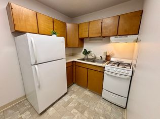 615 Skyview Pl APT 6, Madison, WI 53713