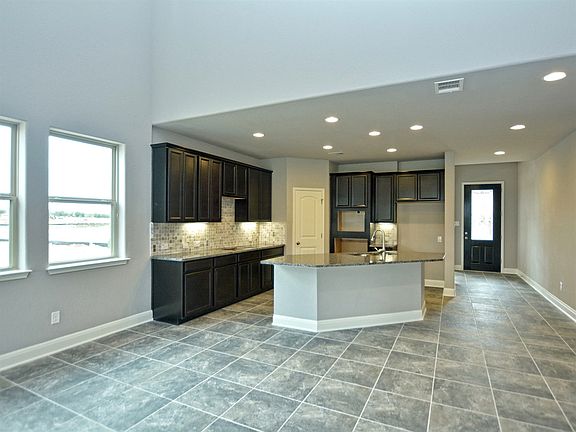 Casual Dining just off the Kitchen