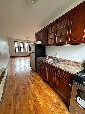 4th image of 454 E 22nd St #4A