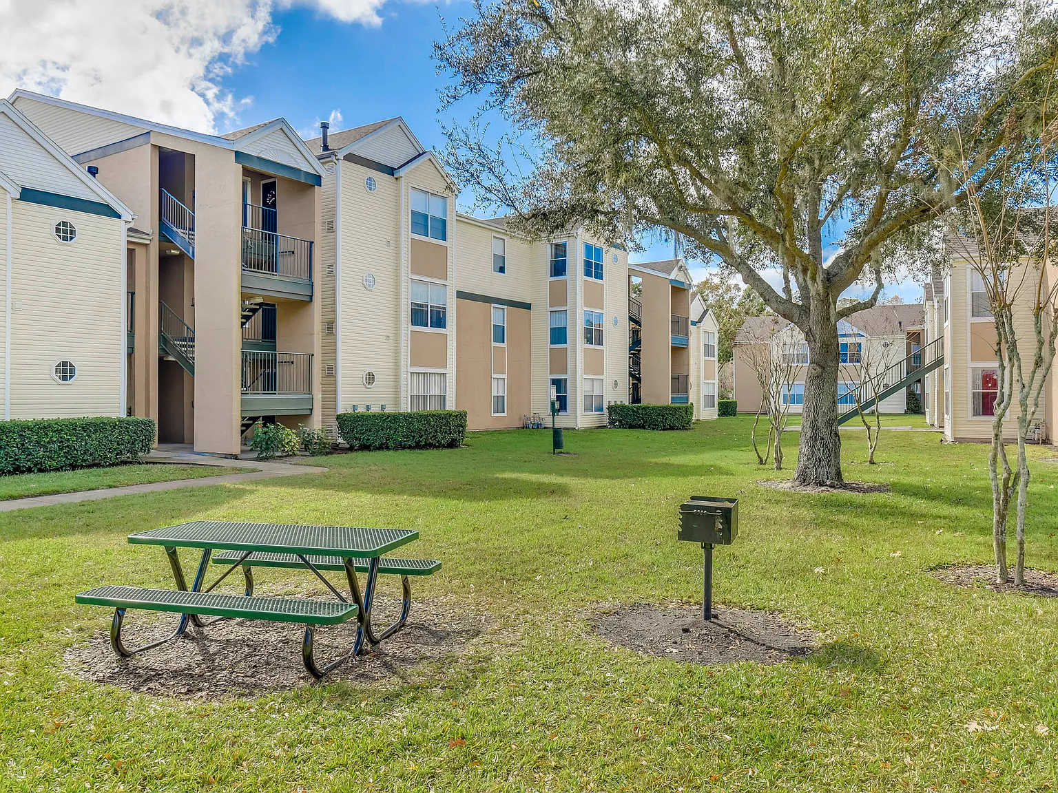 Academy at Waterford Lakes — Photo 2