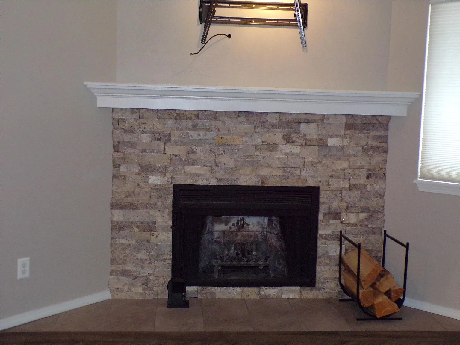 2 bed, 1.5 bath, 992 sqft, $1,700 — Photo 3