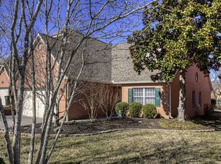 376 Paine Lake Dr, Sevierville, TN 37862