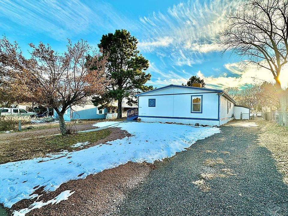 1st image of 2733 Applewood Dr