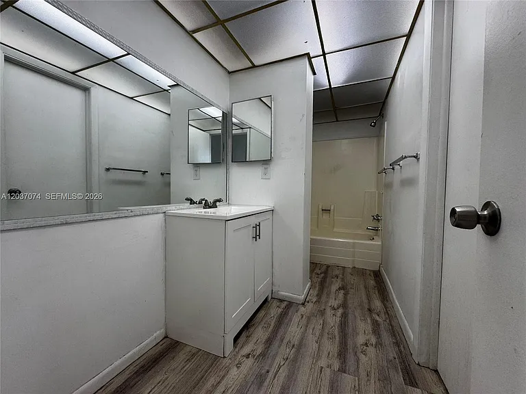 2800 NW 56th Ave #D401 — Photo 9