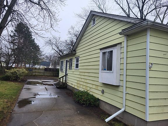 2nd image of 20304 E Eight Mile Rd