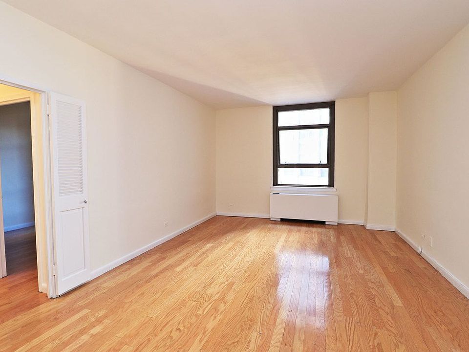 1st image of 4 Park Ave APT 18G