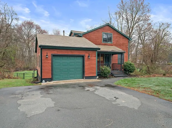 29 Pine St, Holbrook, MA 02343