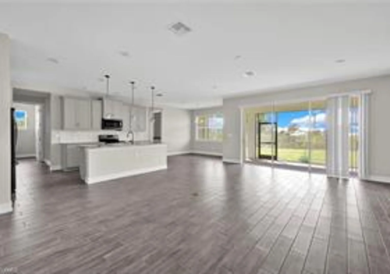 2023 built 4+Den/3 bath single family unfurnished home available — Photo 4