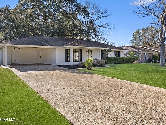 2nd image of 16205 Waycross Dr
