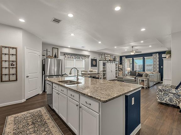 3rd image of 5725 Cerrillos Dr
