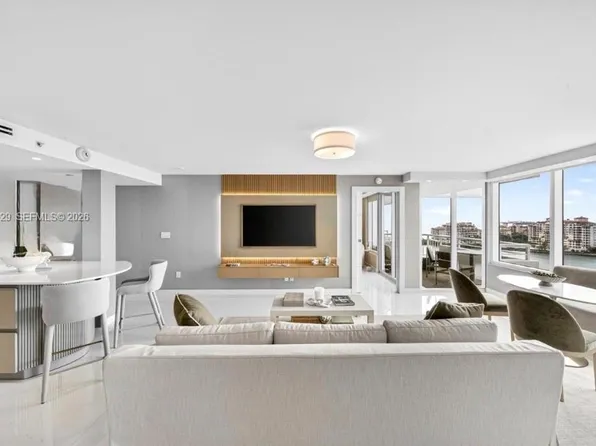 400 S Pointe Dr, Miami Beach, FL