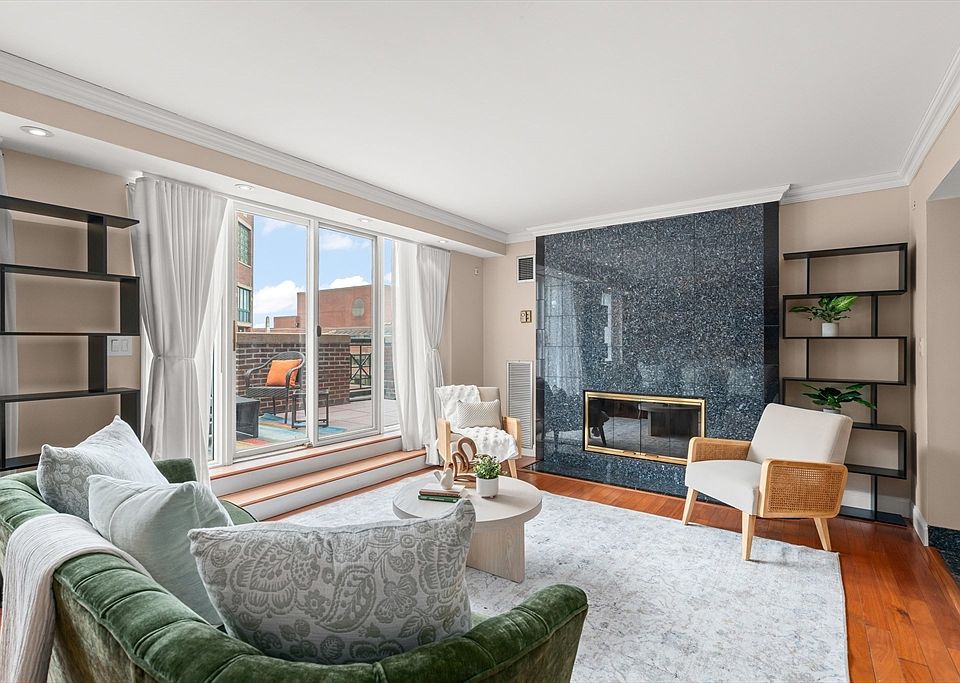 1st image of 10 Rogers St #Penthouse 19