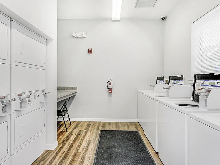 The Club at Sugar Mill Apartments — Photo 31