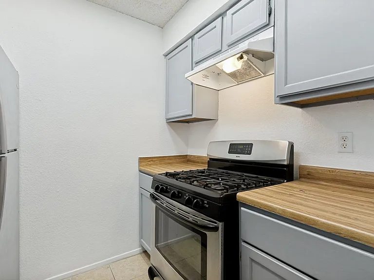 122 Surrels Ave — Photo 10