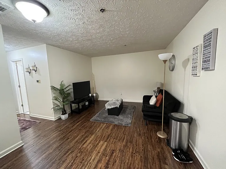 1810 State St #303 — Photo 1