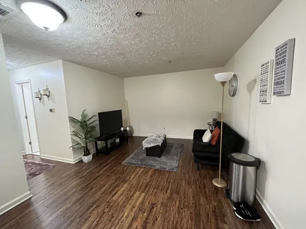 1810 State St #303, Nashville, TN 37203