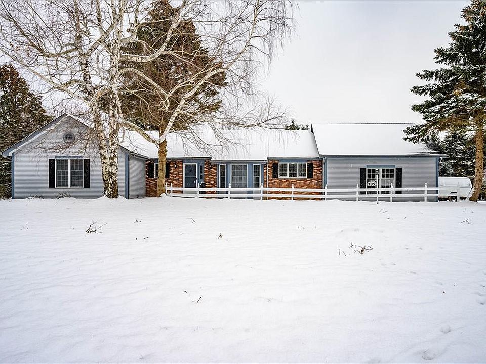 1st image of 295 Maidstone Dr
