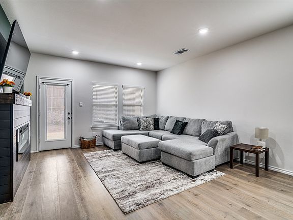 5th image of 808 Country Rd