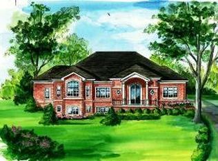 5 Alger Rd, Great Neck, NY 11023