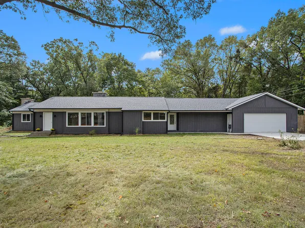 1017 W Kilgore Rd, Portage, MI 49024