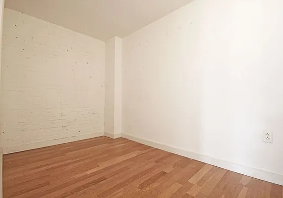 Rented by MNS | media 42