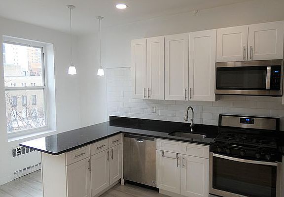 3rd image of 637 2nd Ave APT 4A