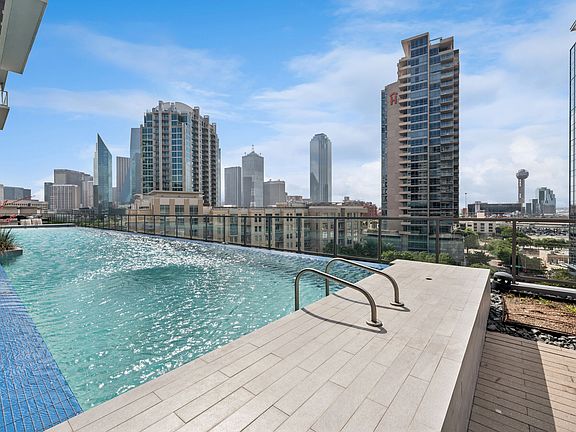 2nd image of 2370 Victory Ave #2207