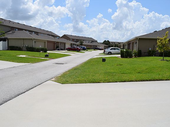4th image of 526 Juniper Springs Dr