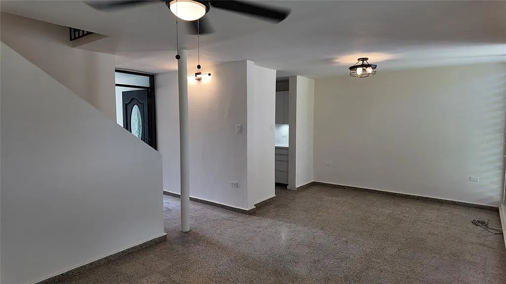 4 bed, 1.5 bath, $1,800 — Photo 4
