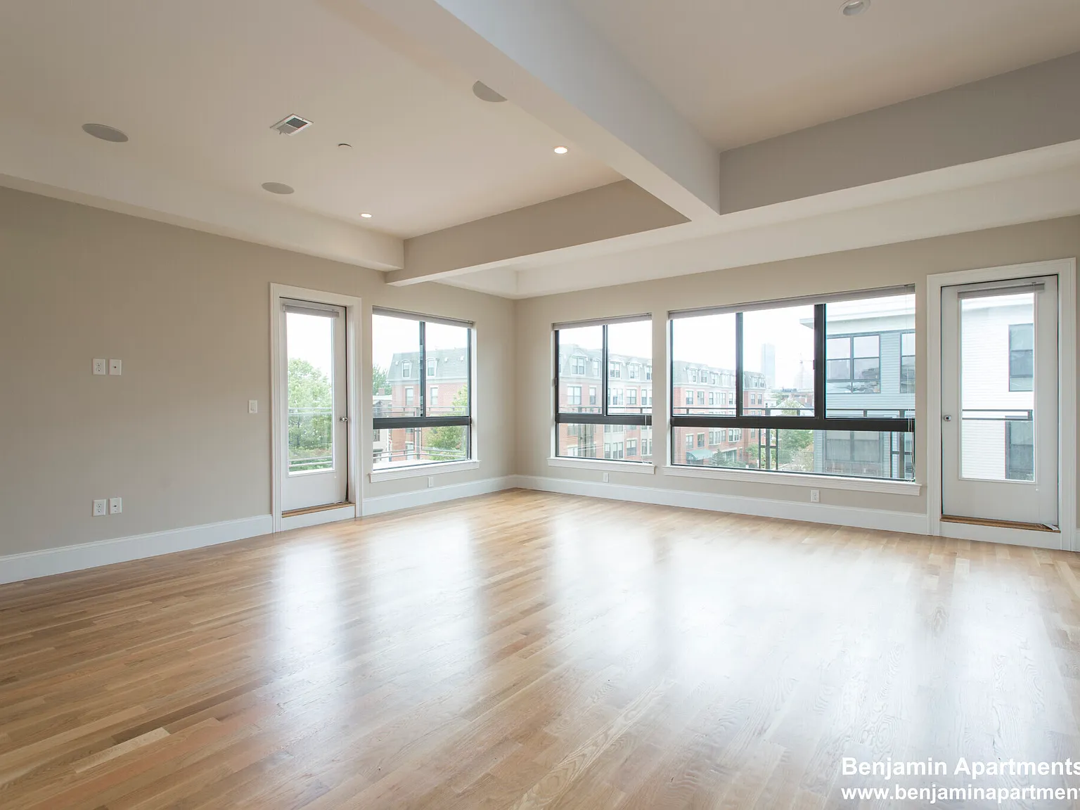 2 bed, 1.5 bath, 1063 sqft, $4,400 — Photo 3