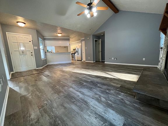 5th image of 147 Thunderbird Dr