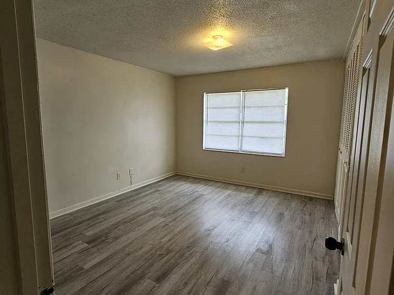 781 SE Church Ave #204 — Photo 3