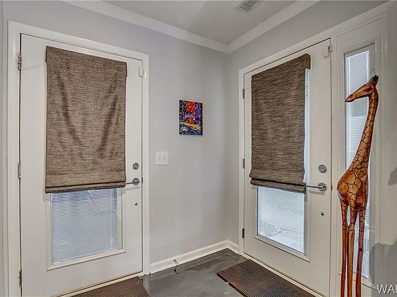 3rd image of 1703 Saint Andrews Dr