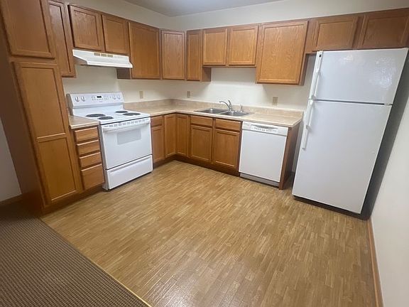 2nd image of 731 Illinois Ave NW #6