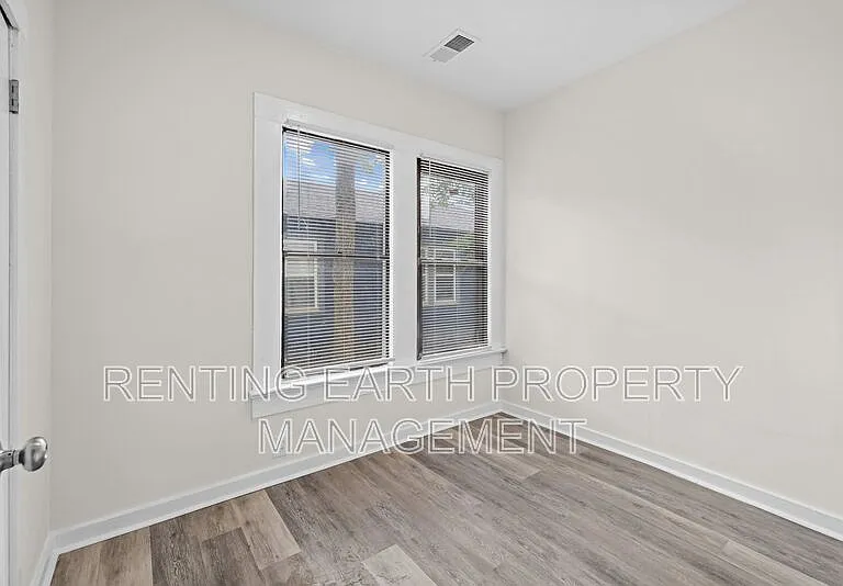 2608 Avenue G — Photo 10