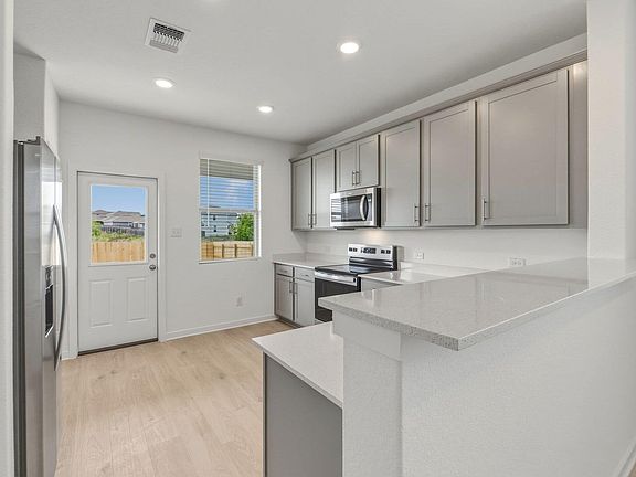 7th image of this home