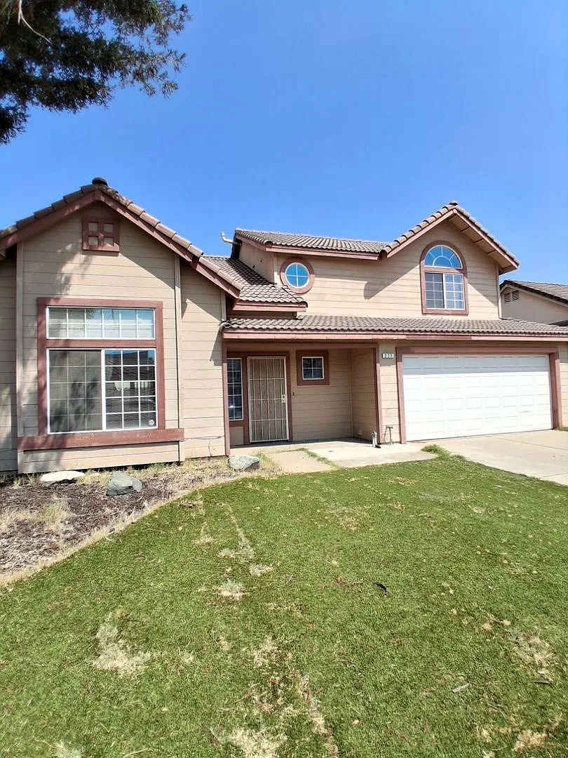 Clovis Charmer: A Two-Story Home in Clovis, CA! — Photo 1