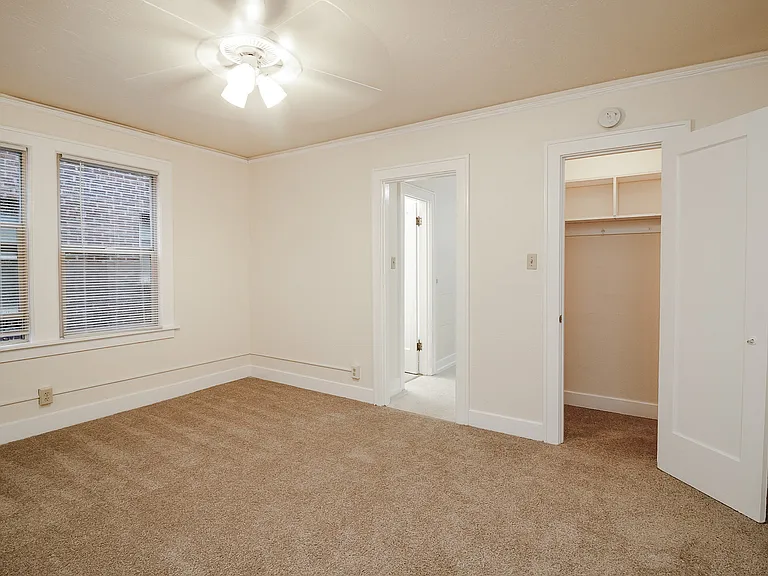 Terrace Court Apartments - Portland Oregon - Studio