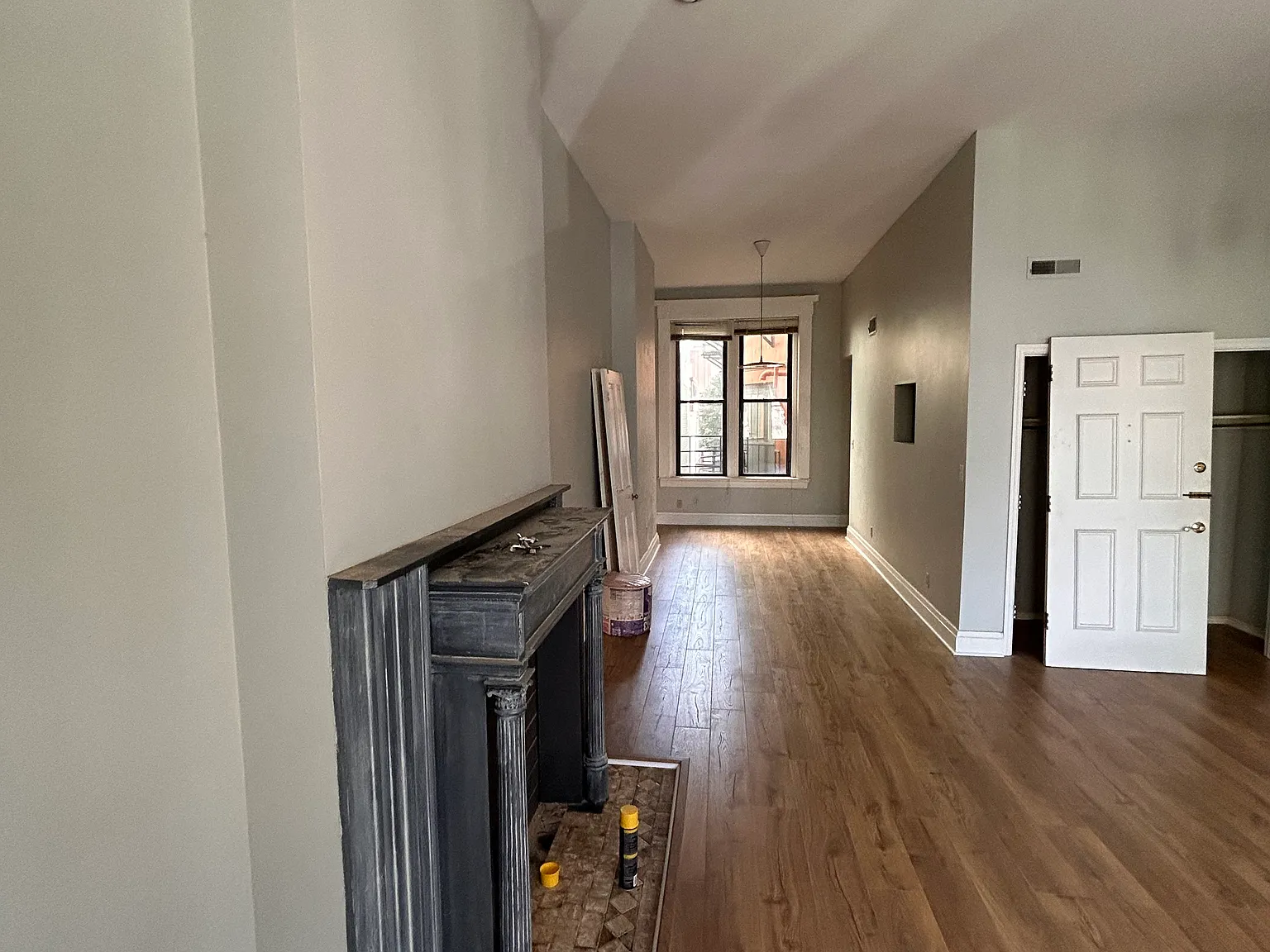 2 bed, 1.5 bath, 1300 sqft, $1,900 — Photo 4