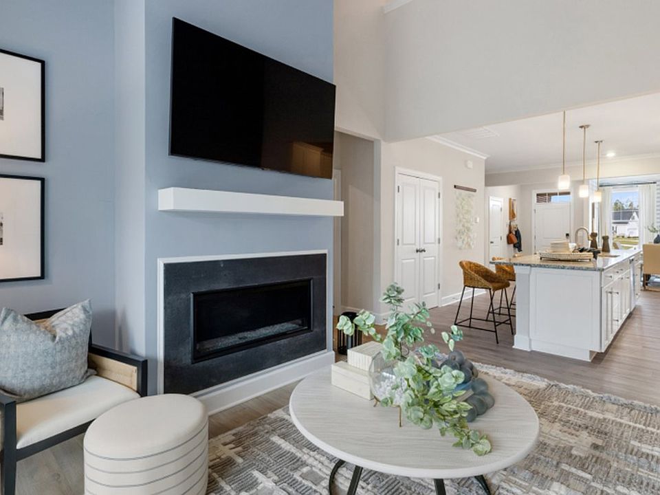 1st image of 2202A Fallon Cir