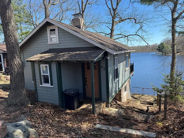 63 W Shore Dr, Higganum, CT 06441