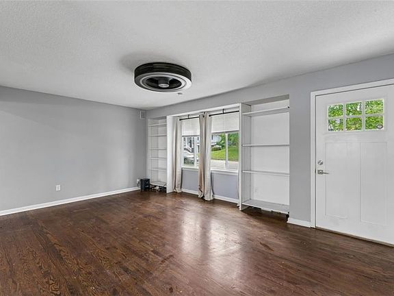4th image of 634 N 62nd St