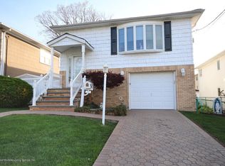 82 Seidman Ave, Staten Island, NY 10312