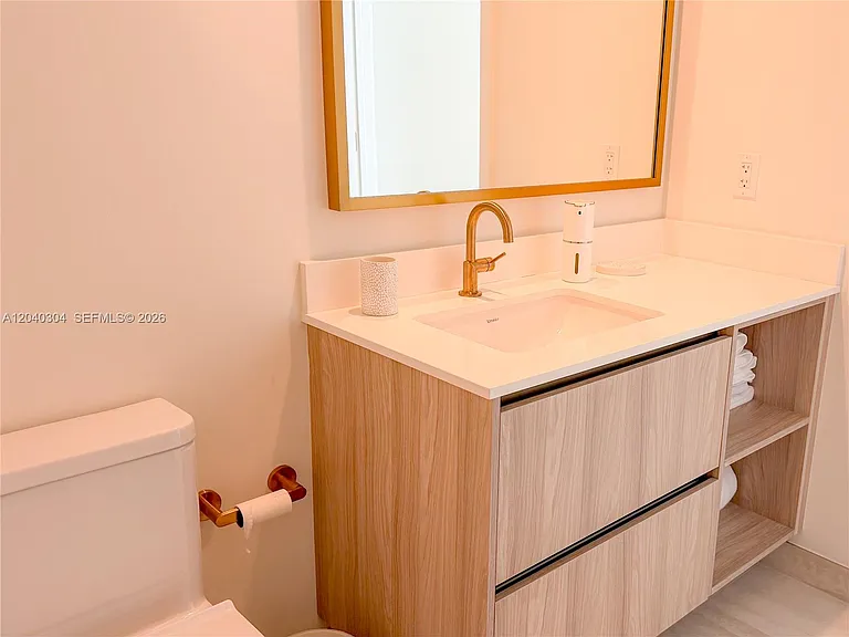 77 SE 5th St #4015 — Photo 24